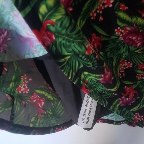 NEW! DREAMWAVE Swimwear Tropical One-Piece Swimsuit Dress 10. - Picture 5 of 7